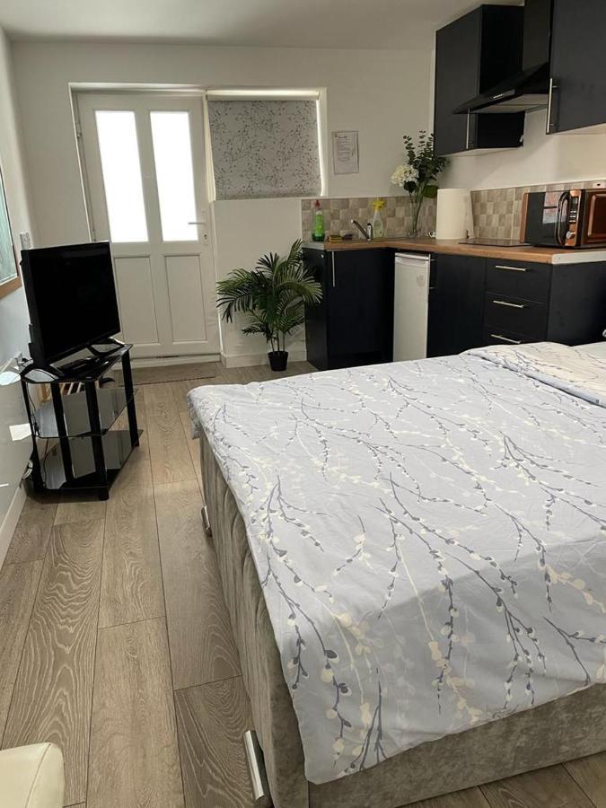 Brand New Studio Apartment With Beautiful Kitchen-Close To Liverpool City Centre ภายนอก รูปภาพ