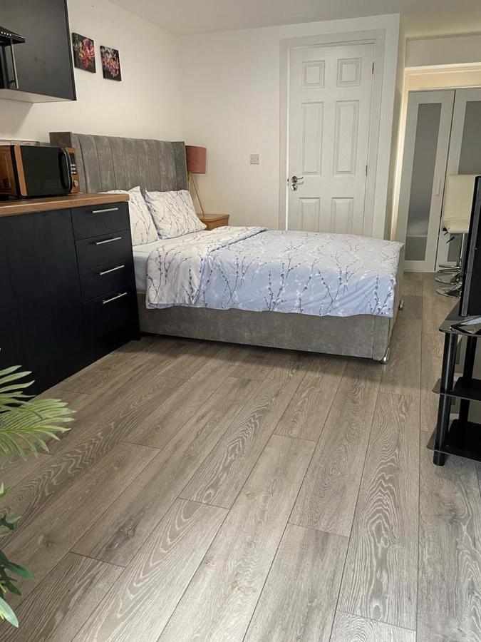 Brand New Studio Apartment With Beautiful Kitchen-Close To Liverpool City Centre ภายนอก รูปภาพ