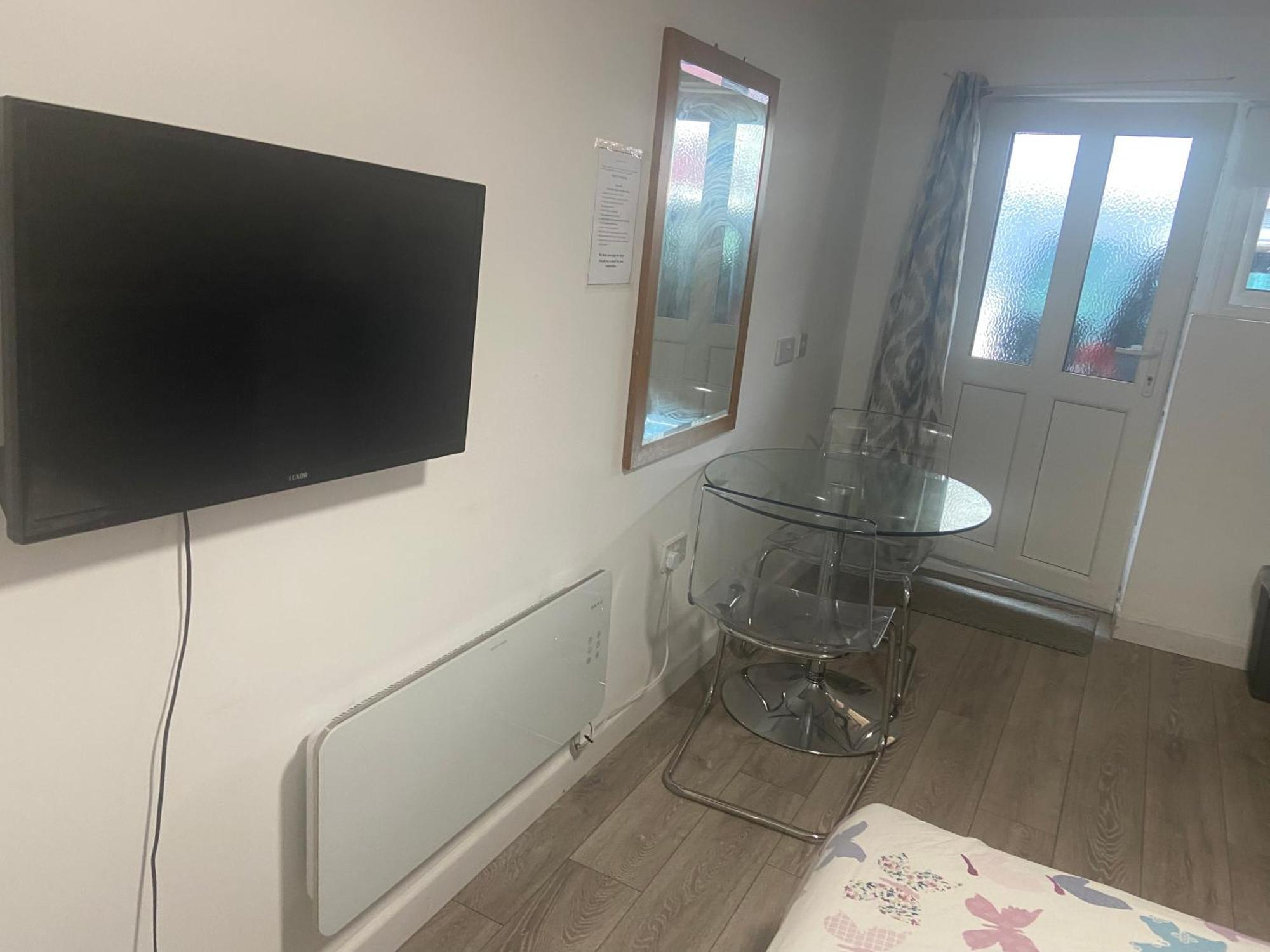 Brand New Studio Apartment With Beautiful Kitchen-Close To Liverpool City Centre ภายนอก รูปภาพ